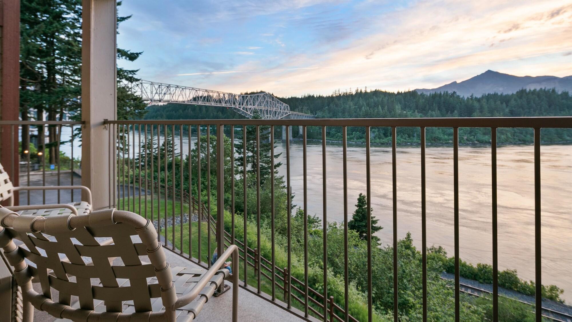 Best Western Plus Columbia River Inn Каскейд Локс Екстериор снимка