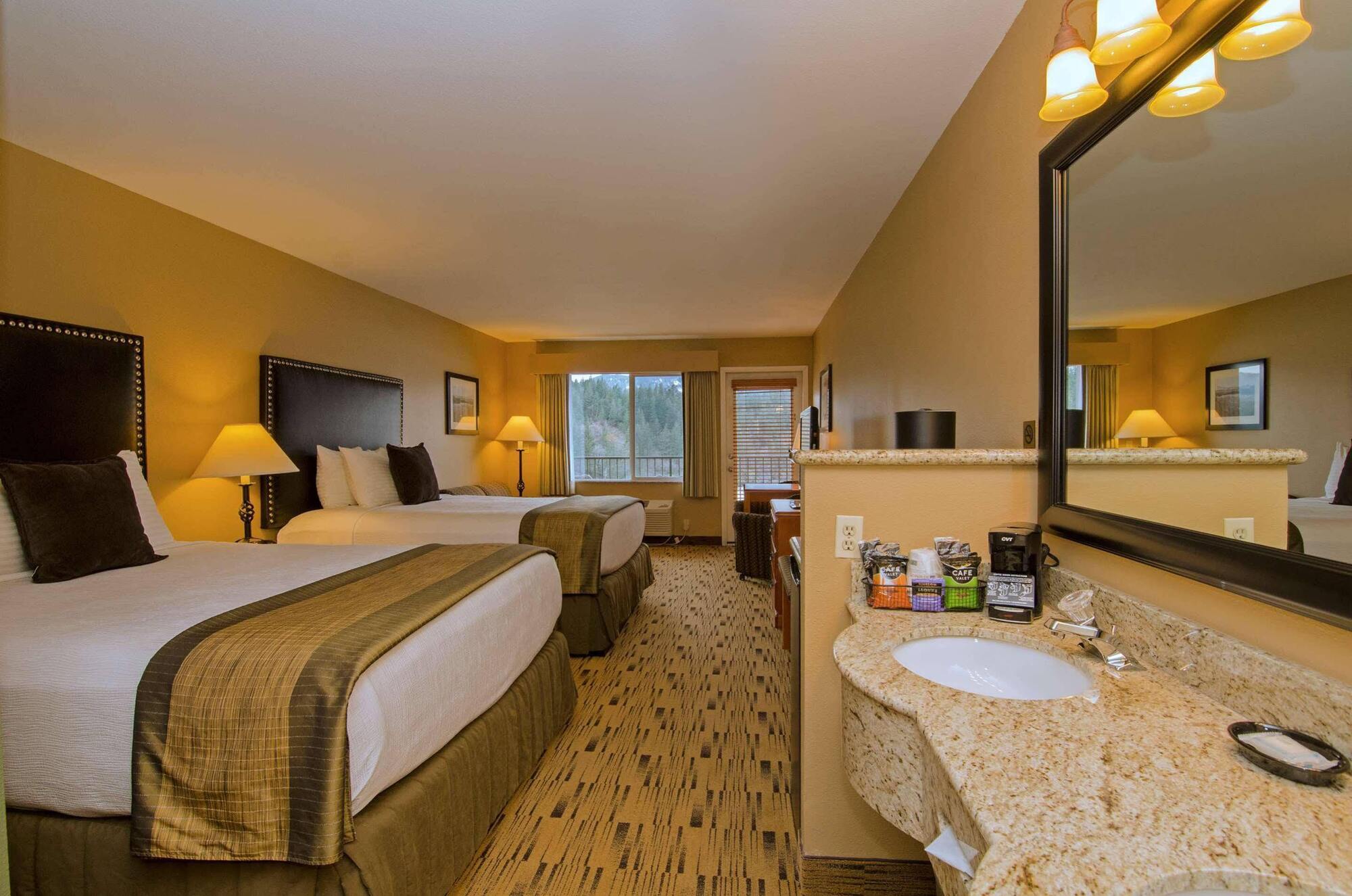 Best Western Plus Columbia River Inn Каскейд Локс Екстериор снимка